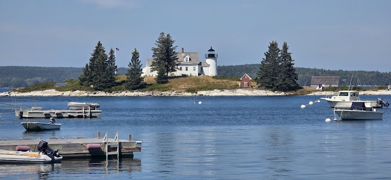 Deer Isle Thorofare (Mark Island) Lighthouse photo 3